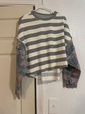 SHEIN Gray and White Striped Crop Sweatshirt with Floral Denim Sleeves